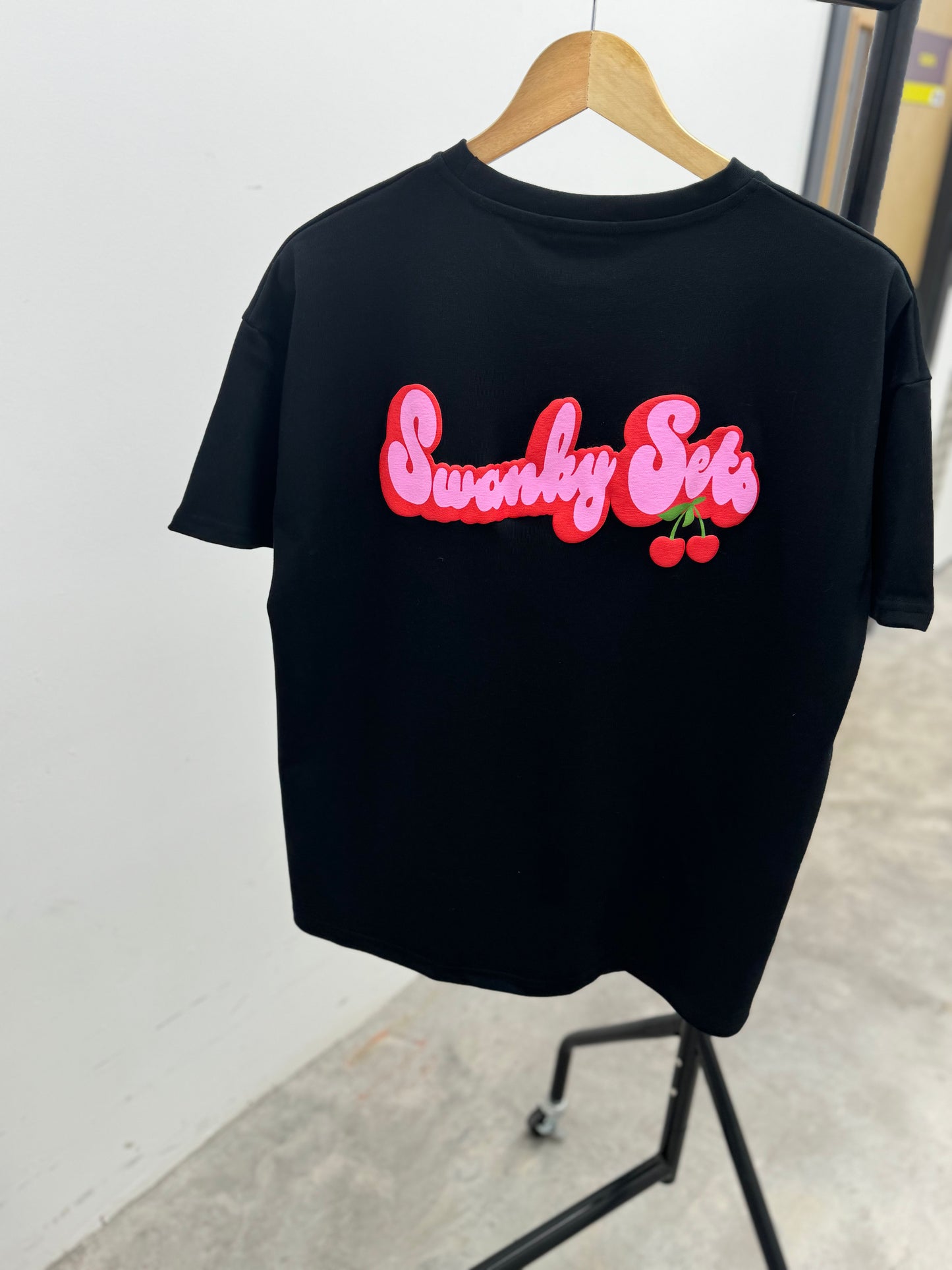 Limited edition Swanky oversized T-Shirts š