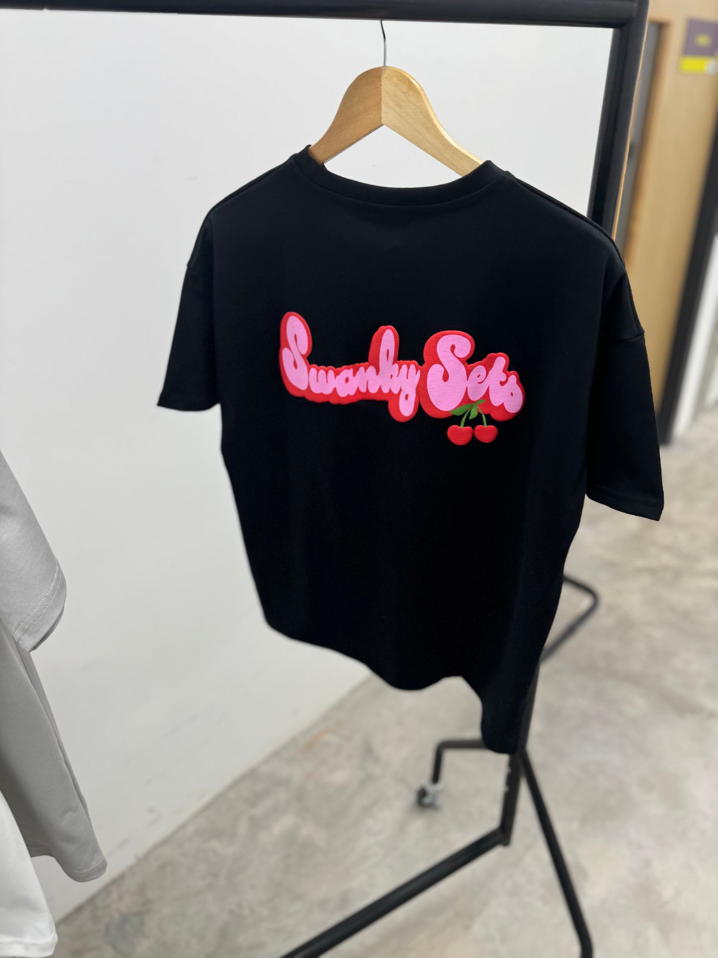 Limited edition Swanky oversized T-Shirts š