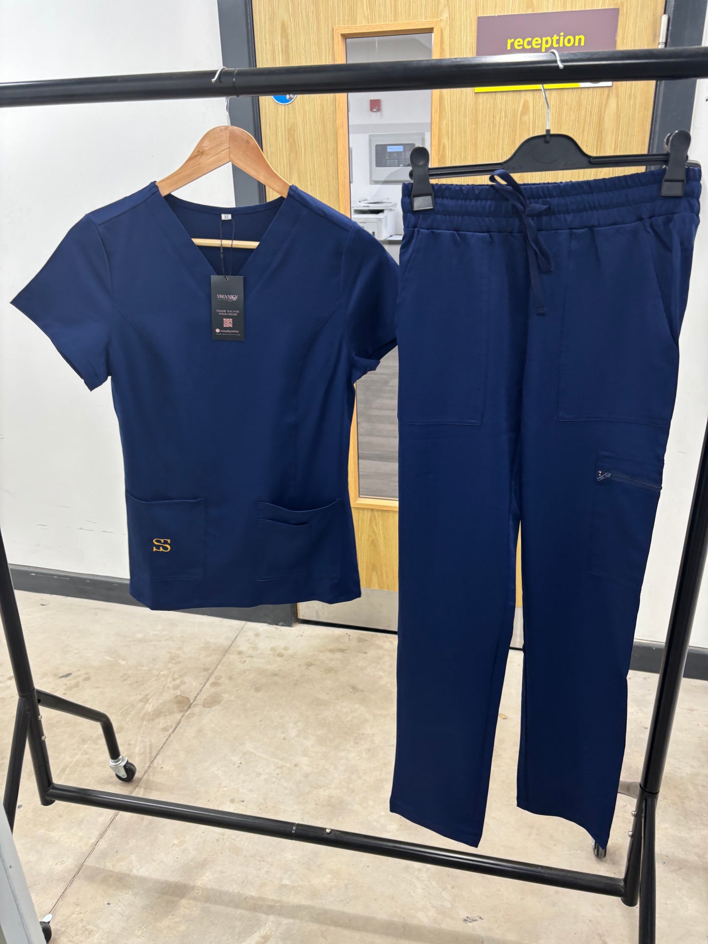 Aqua v neck open leg set