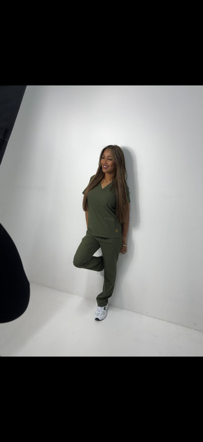 Fern V neck set