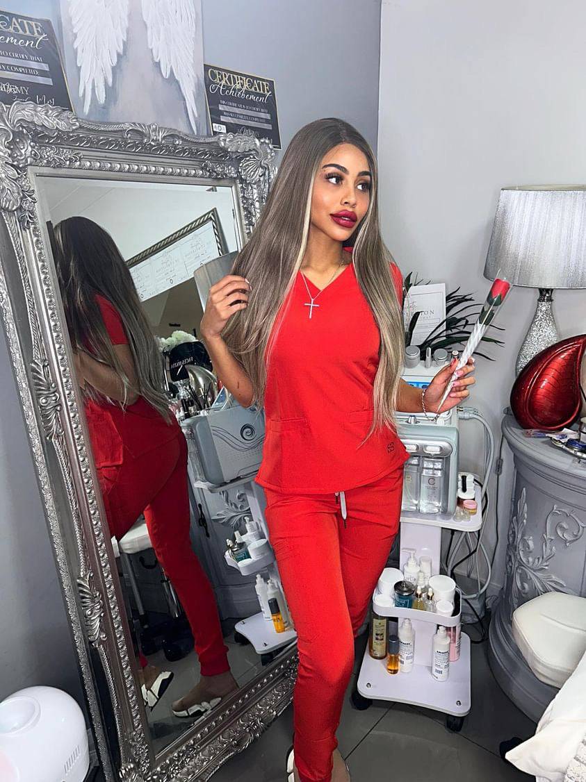 Red V Neck Deluxe Set ❤️ - Swankysets