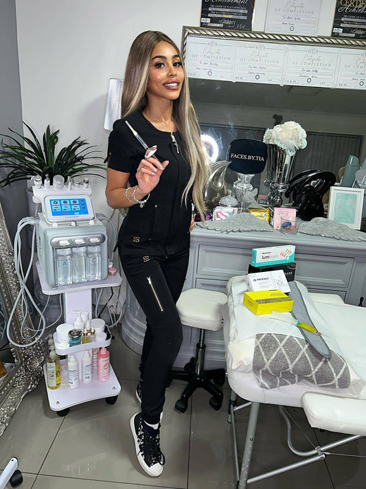 uniforme de salón de lujo