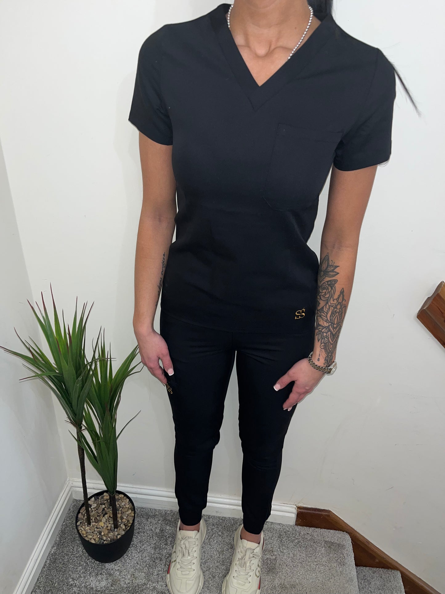 Deluxe Black V Neck Set - [Swanky sets