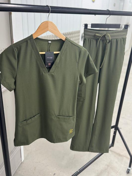 Fern V neck set