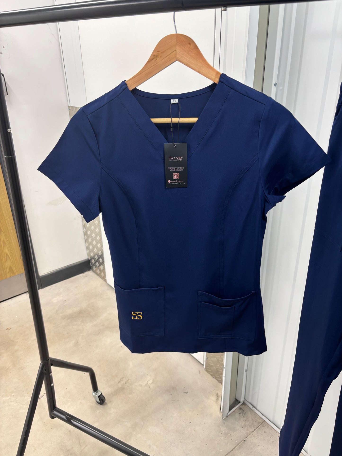 Aqua v neck open leg set