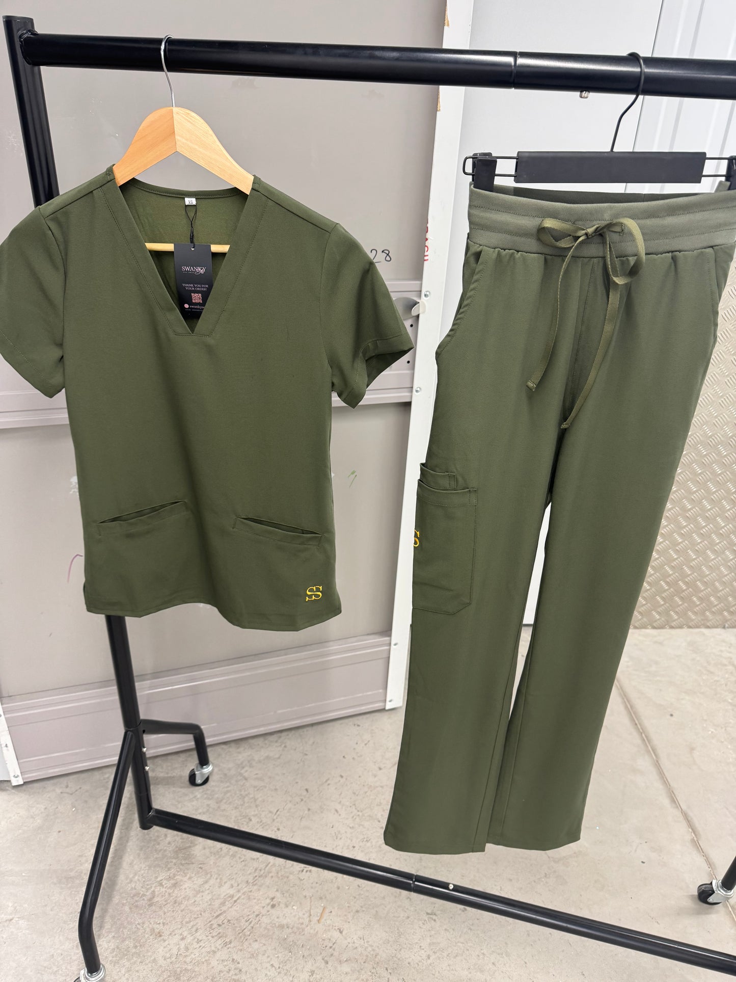 Fern V neck set